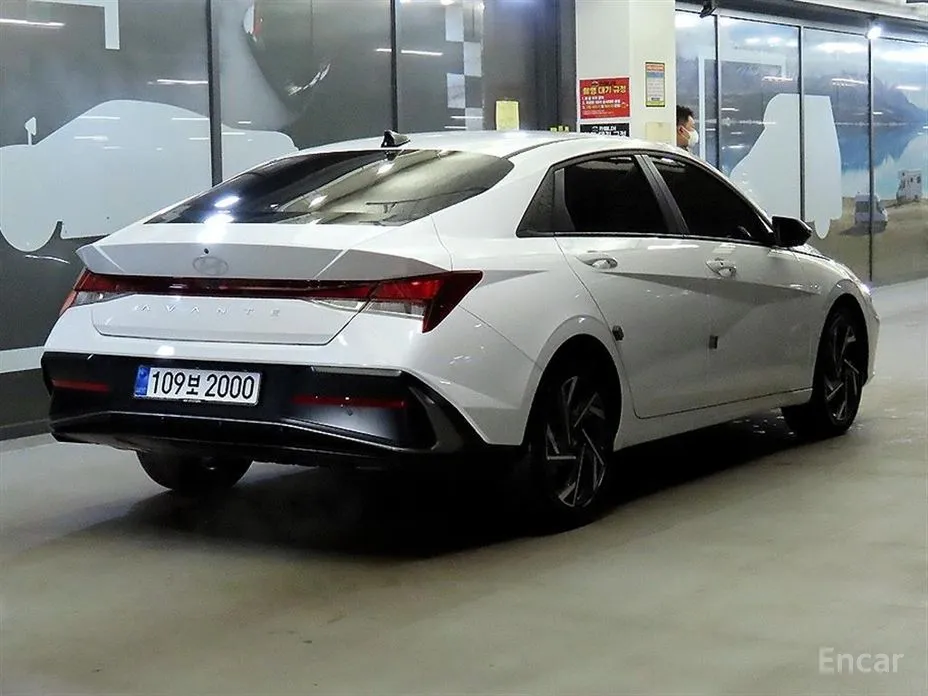 Фото 4 - Hyundai Avante