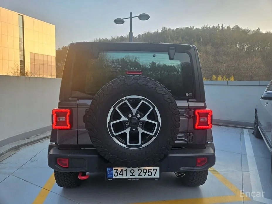 Фото 2 - Jeep Wrangler