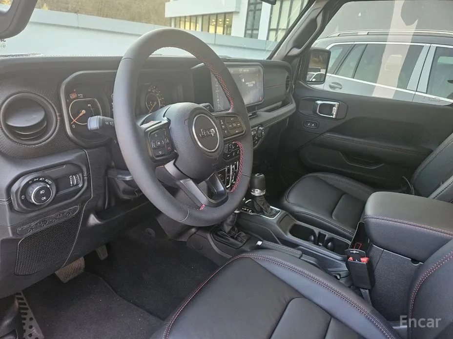 Фото 5 - Jeep Wrangler