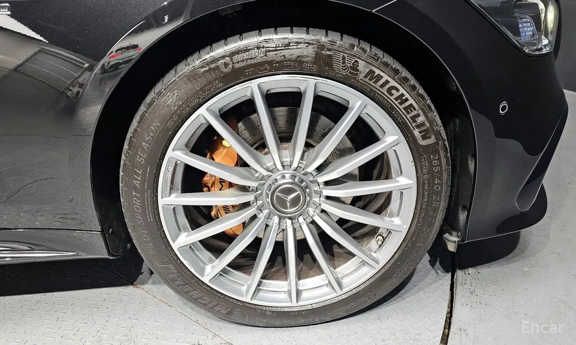 Фото 5 - Mercedes-Benz AMG GT