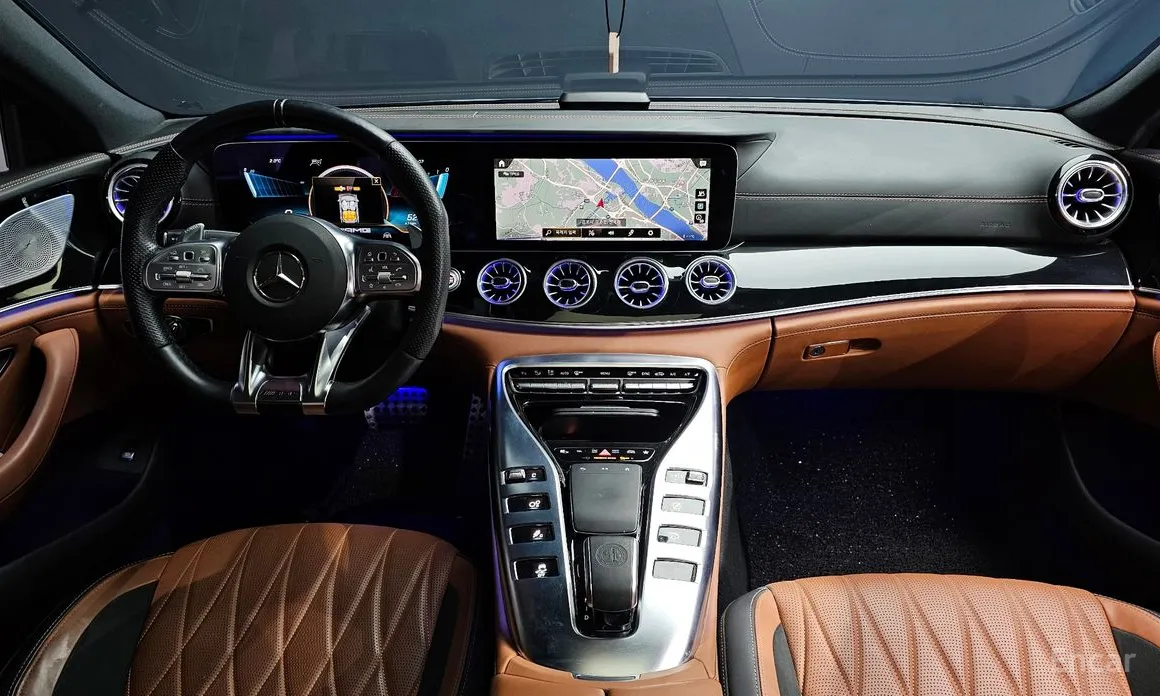 Фото 7 - Mercedes-Benz AMG GT