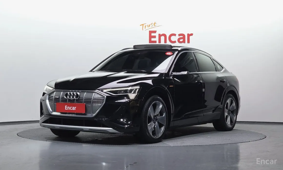 Фото 1 - Audi e-tron