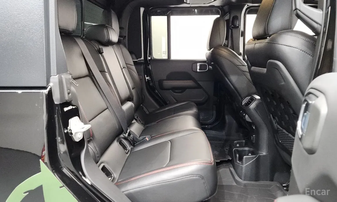 Фото 12 - Jeep Gladiator