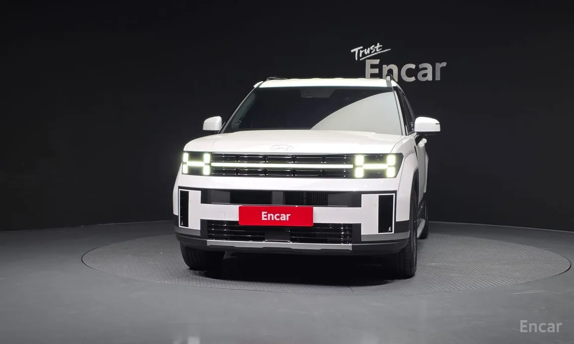 Фото 3 - Hyundai Santa Fe