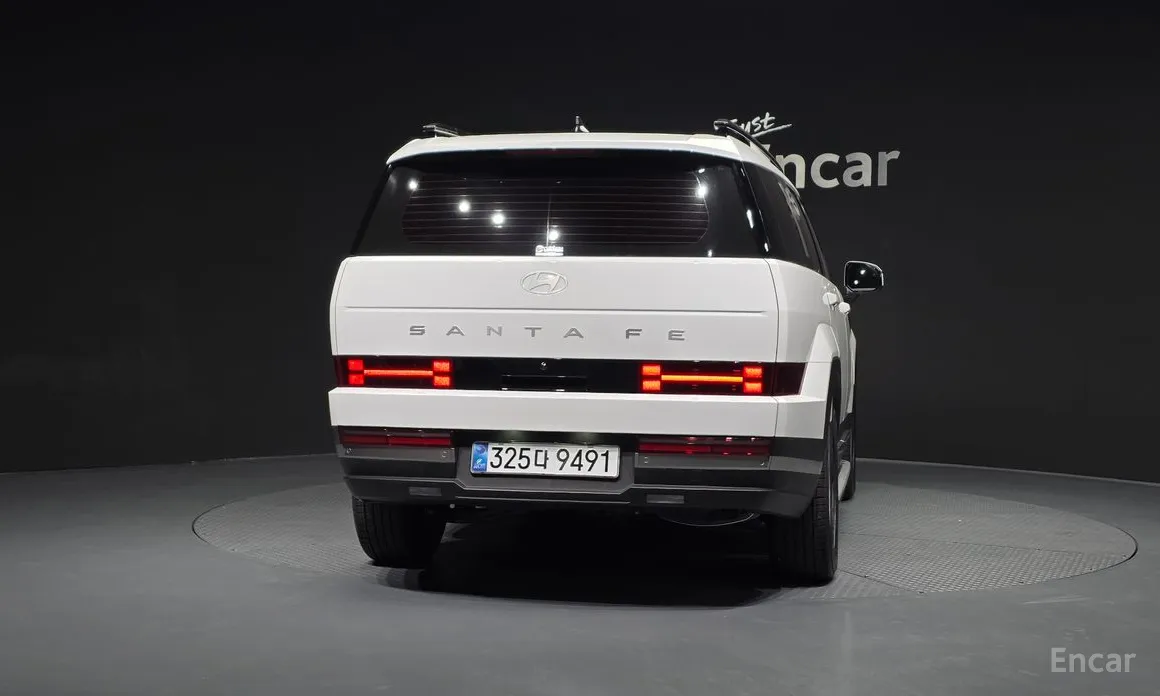 Фото 4 - Hyundai Santa Fe