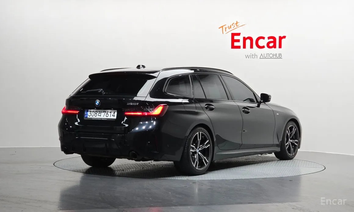 Photo 2 - BMW 3 Series