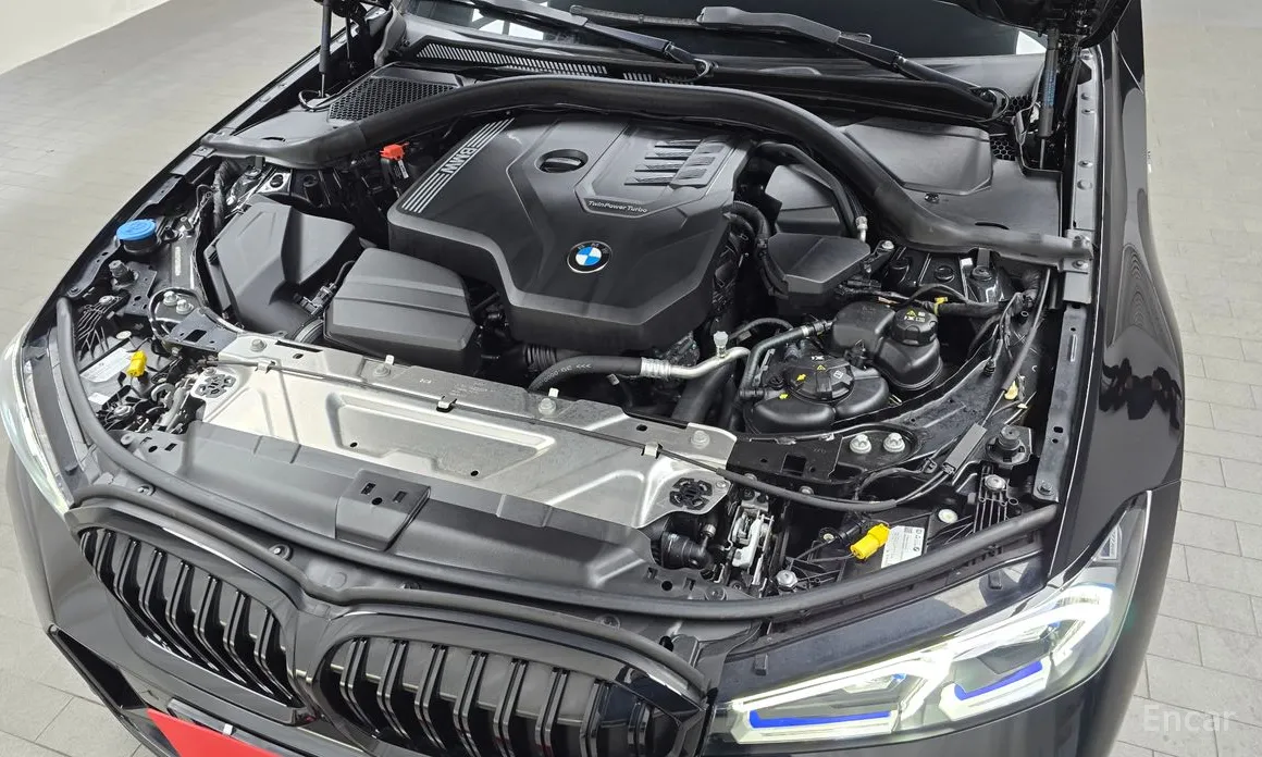 Photo 6 - BMW 3 Series