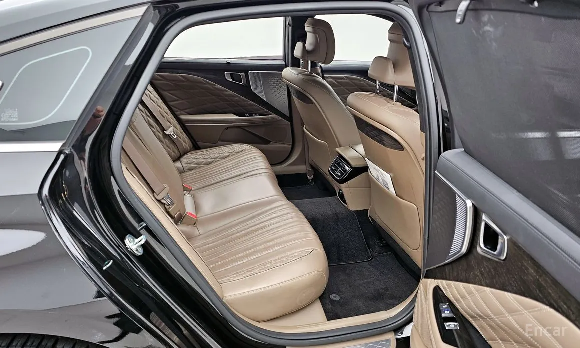 Фото 12 - Kia K8