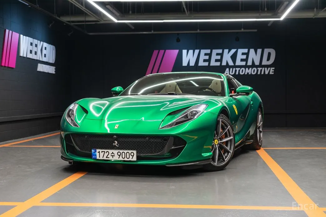 Фото 1 - Ferrari 812