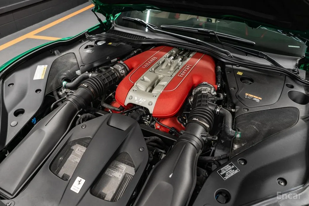 Фото 6 - Ferrari 812