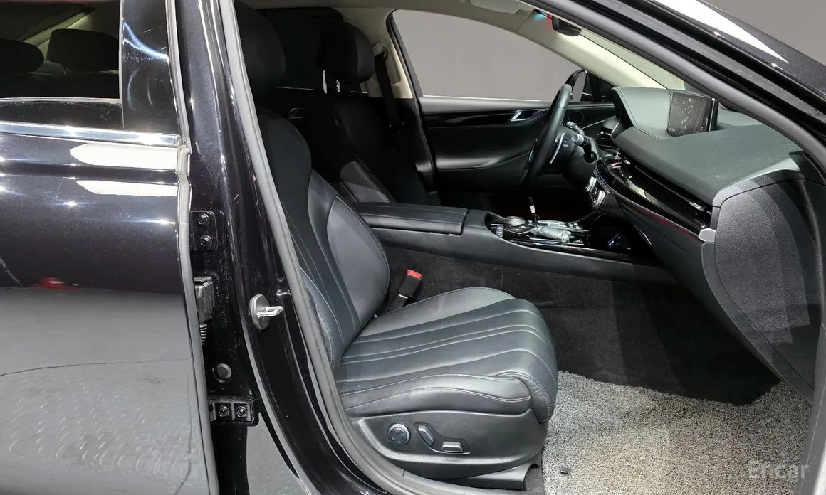 Фото 11 - Genesis G80