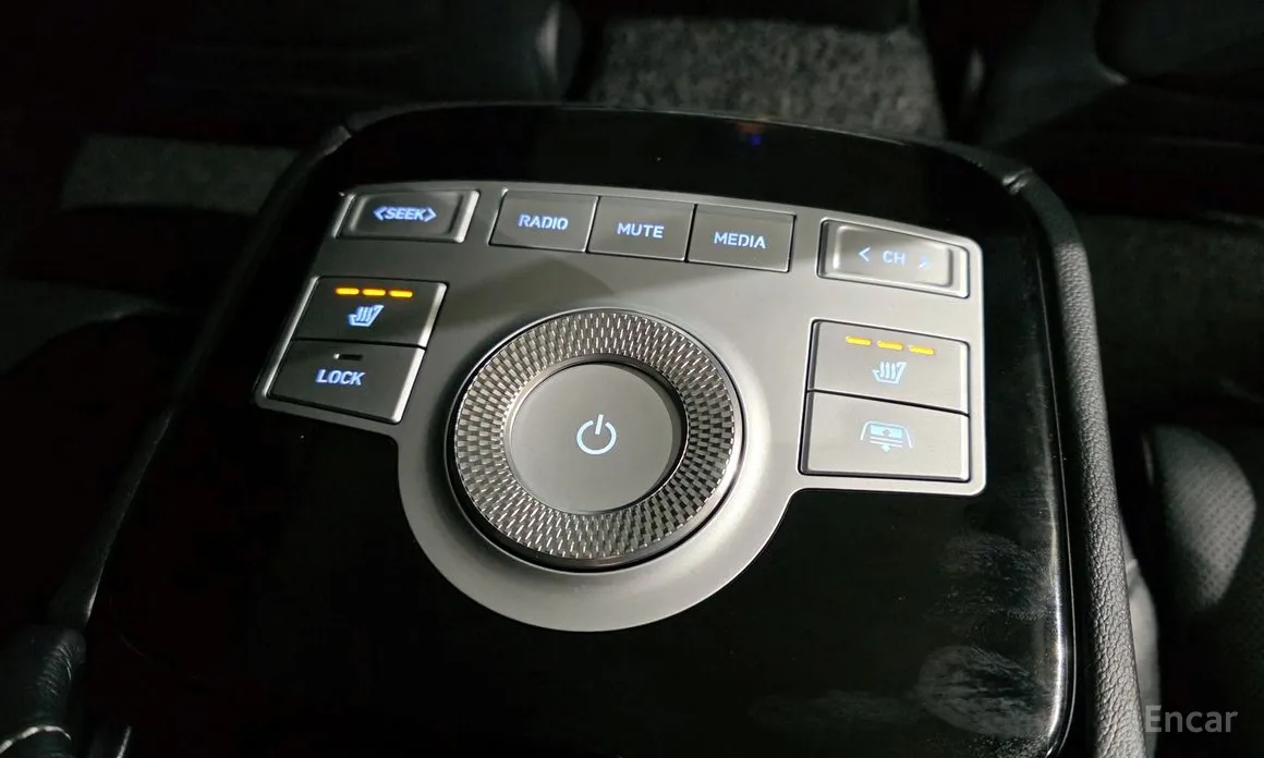 Фото 19 - Genesis G80