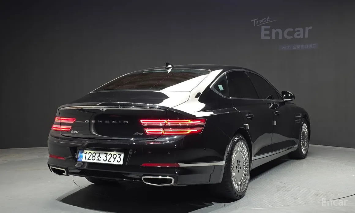 Фото 2 - Genesis G80