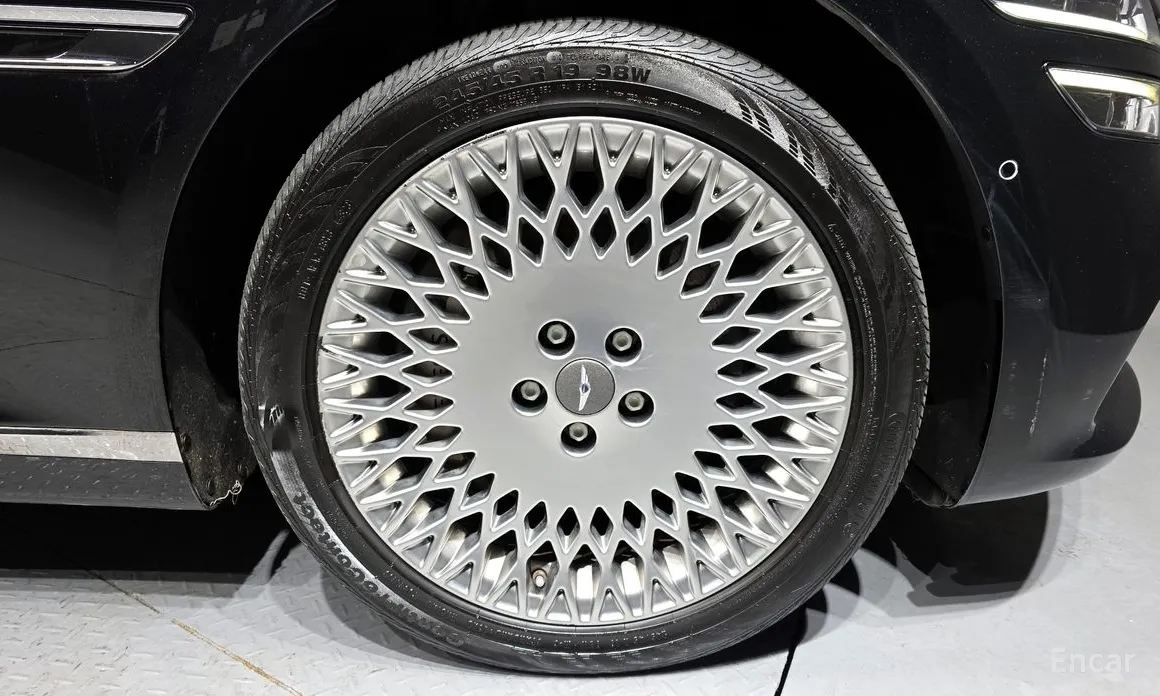 Фото 5 - Genesis G80