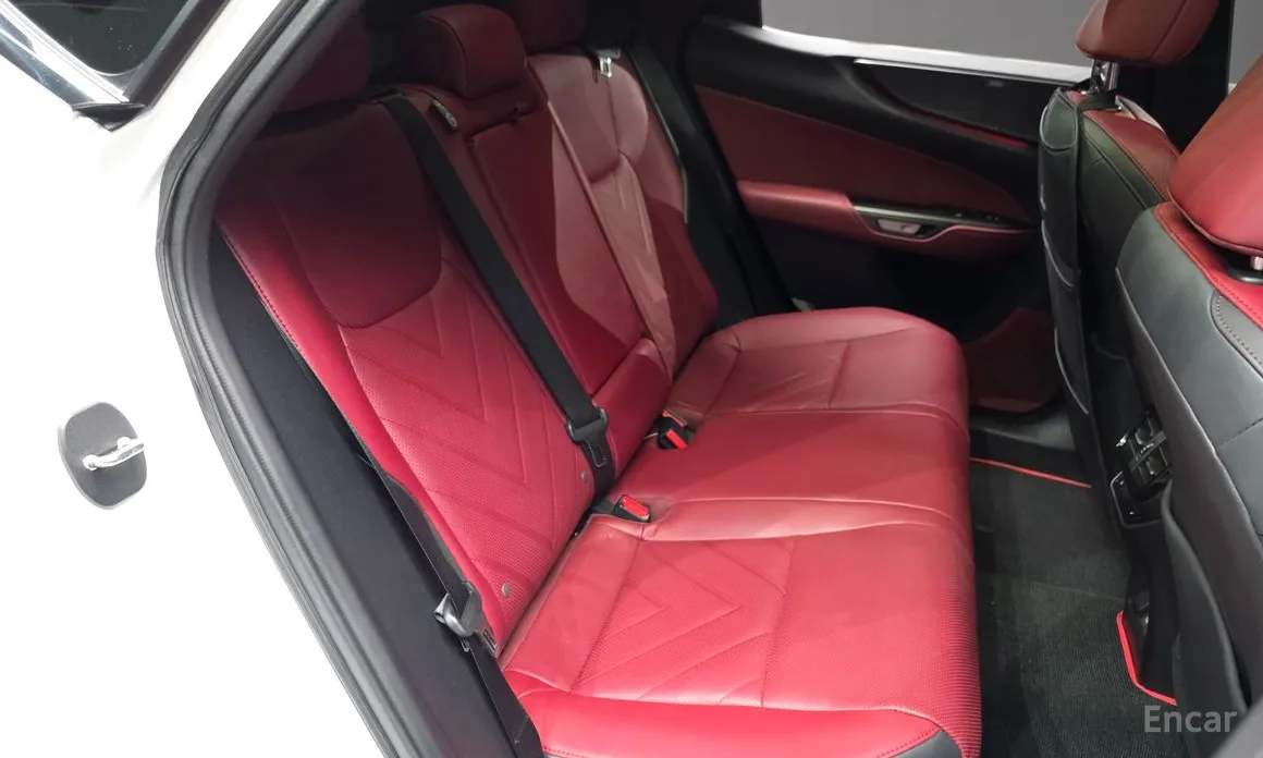 Фото 12 - Lexus NX