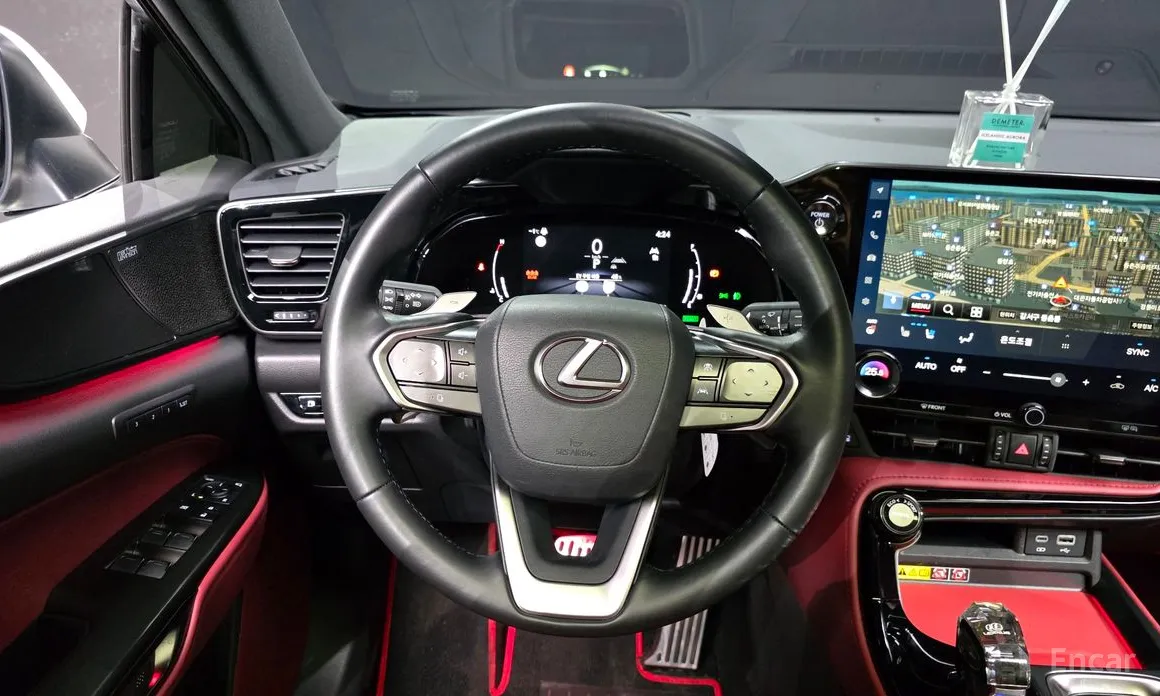 Фото 13 - Lexus NX