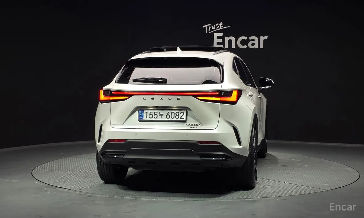 Фото 4 - Lexus NX