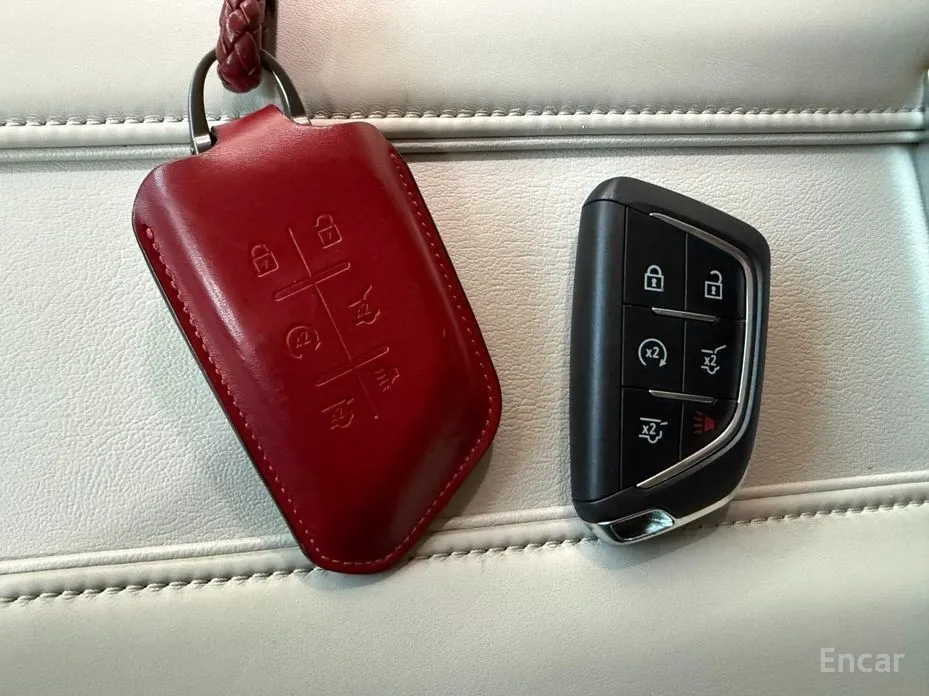 Фото 16 - Cadillac Escalade