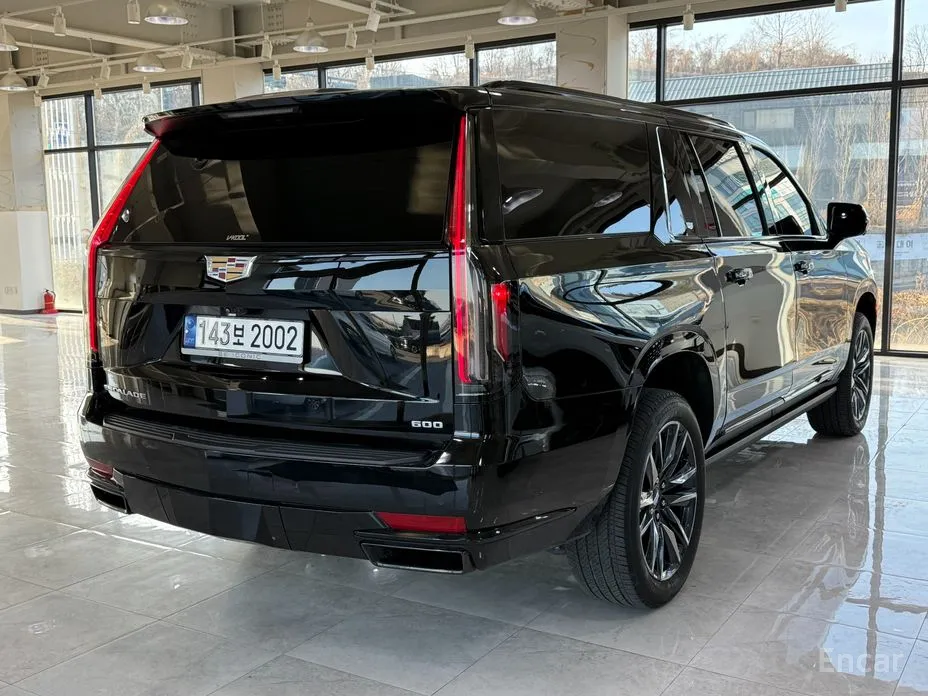 Фото 4 - Cadillac Escalade