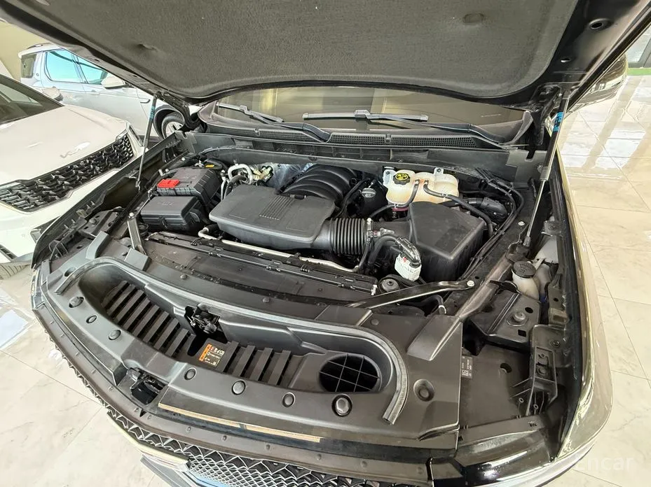 Фото 6 - Cadillac Escalade