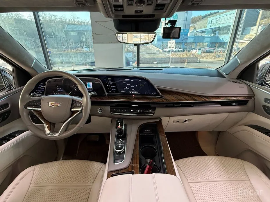 Фото 7 - Cadillac Escalade