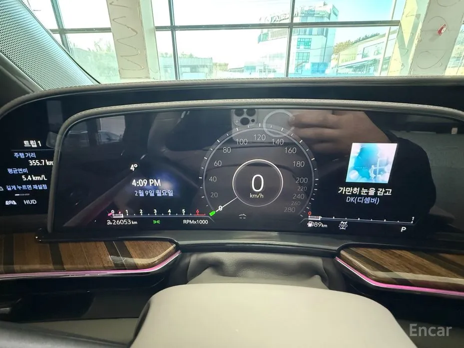 Фото 8 - Cadillac Escalade