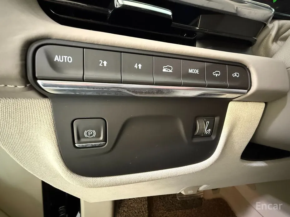 Фото 9 - Cadillac Escalade