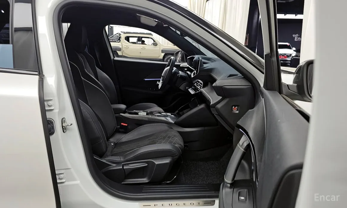 Фото 11 - Peugeot 2008