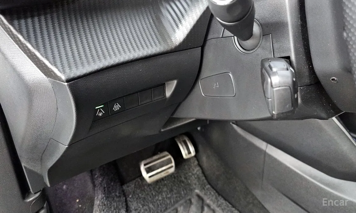 Фото 18 - Peugeot 2008