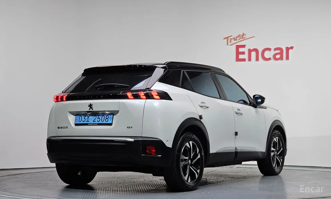 Фото 2 - Peugeot 2008