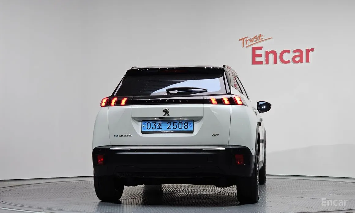 Фото 4 - Peugeot 2008