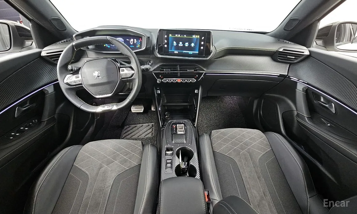 Фото 7 - Peugeot 2008