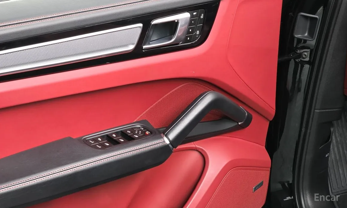 Фото 17 - Porsche Cayenne