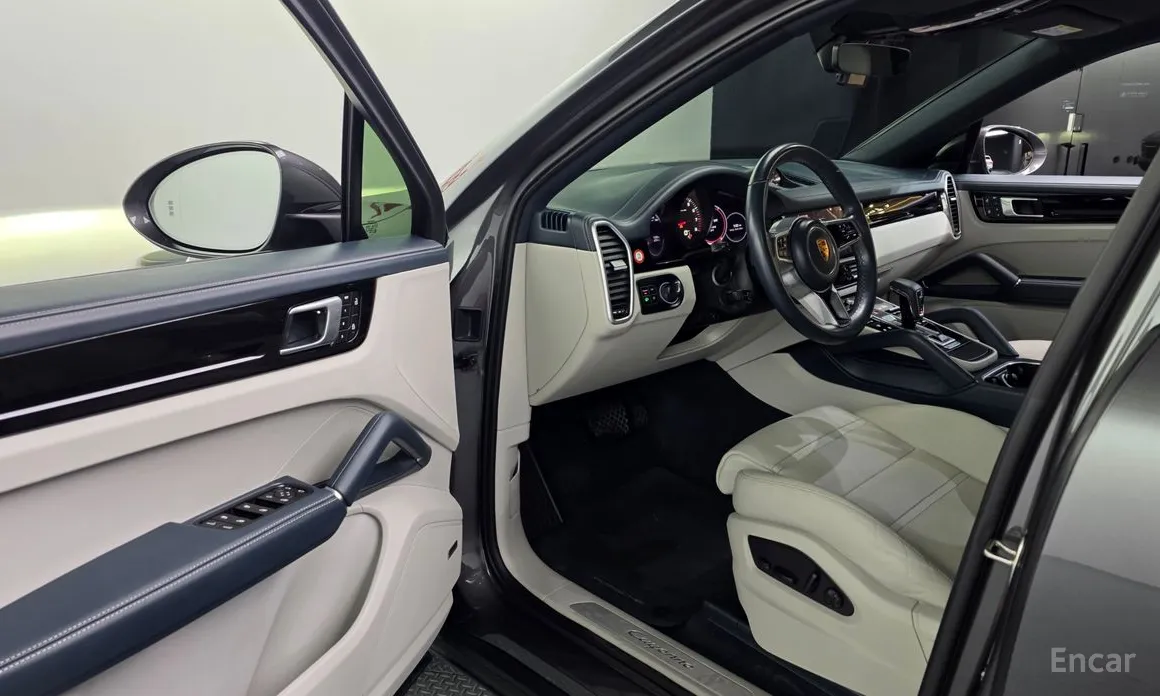 Фото 10 - Porsche Cayenne