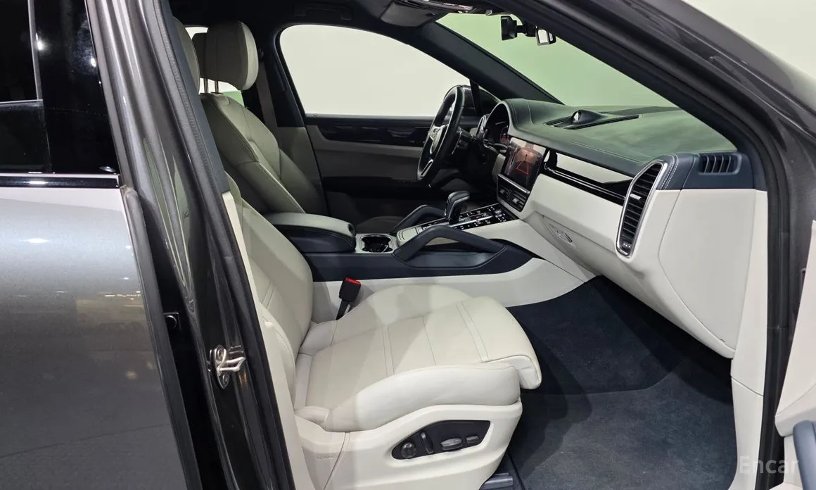 Фото 11 - Porsche Cayenne