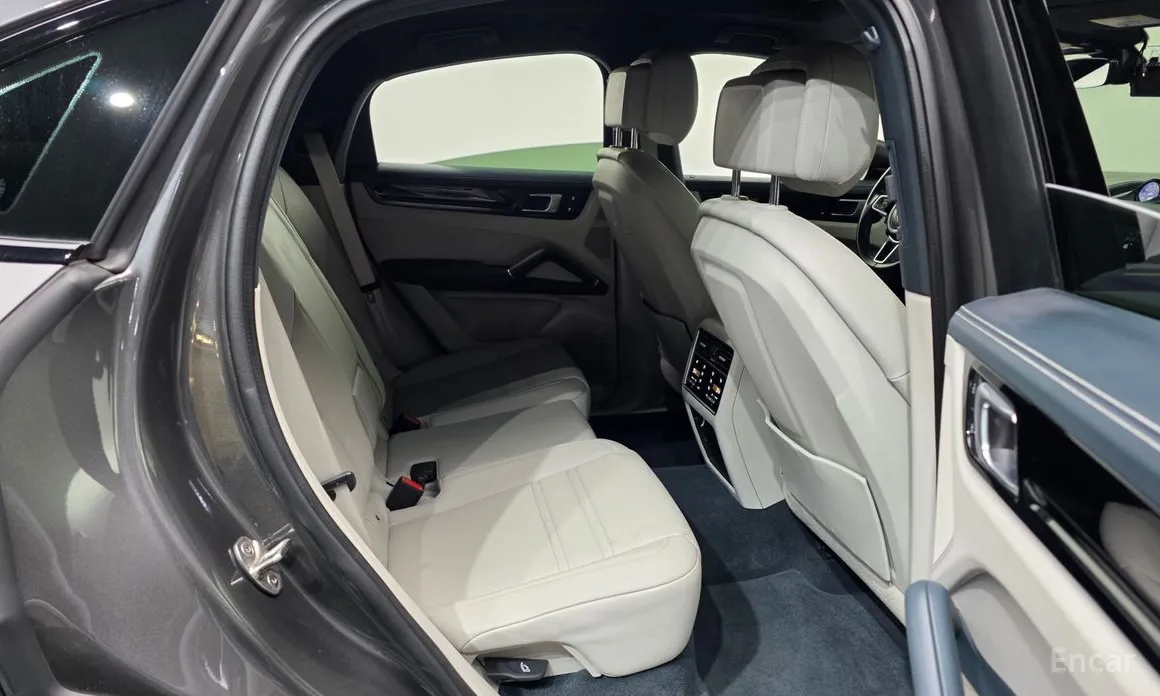 Фото 12 - Porsche Cayenne