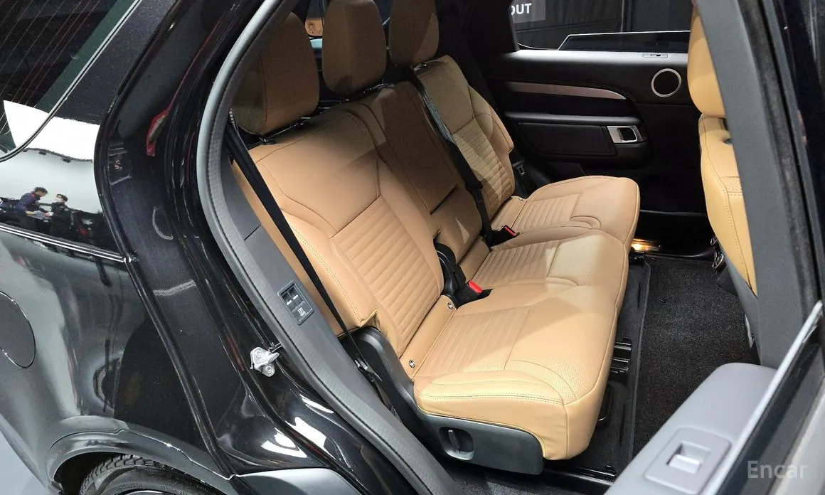 Фото 12 - Land Rover Discovery