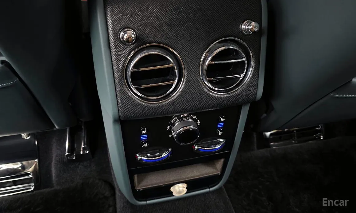 Фото 18 - Rolls-Royce Cullinan