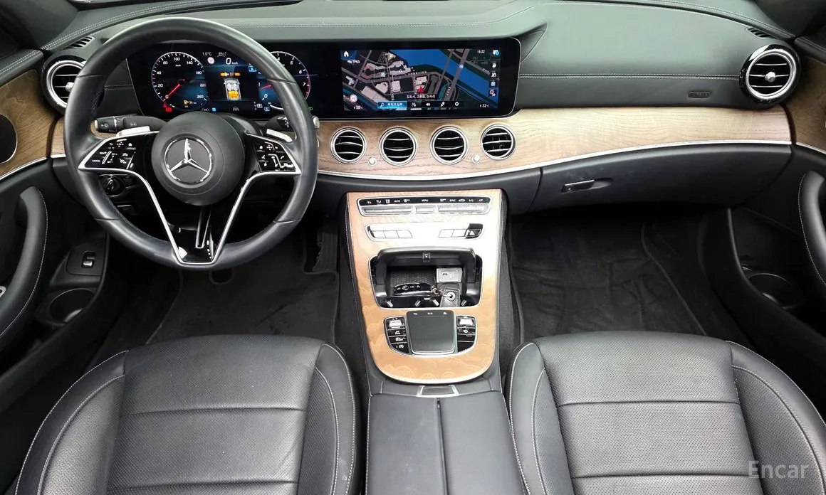 Фото 7 - Mercedes-Benz E-Class