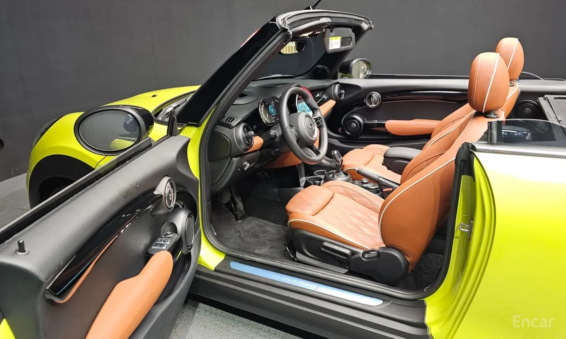 Фото 10 - Mini Cooper Convertible