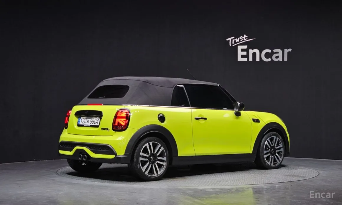 Фото 2 - Mini Cooper Convertible