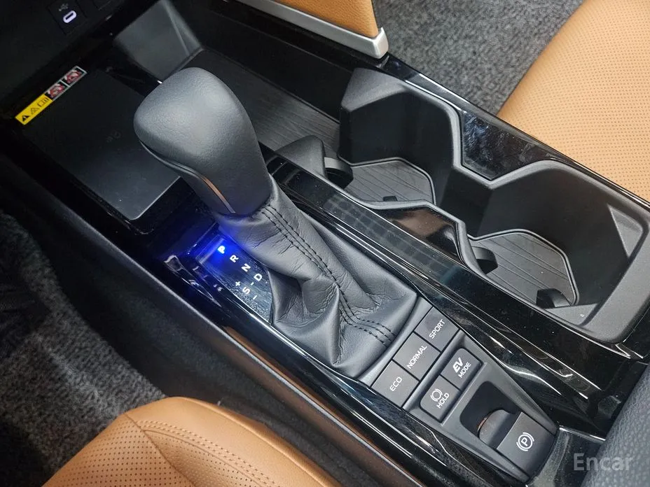 Фото 10 - Toyota Camry