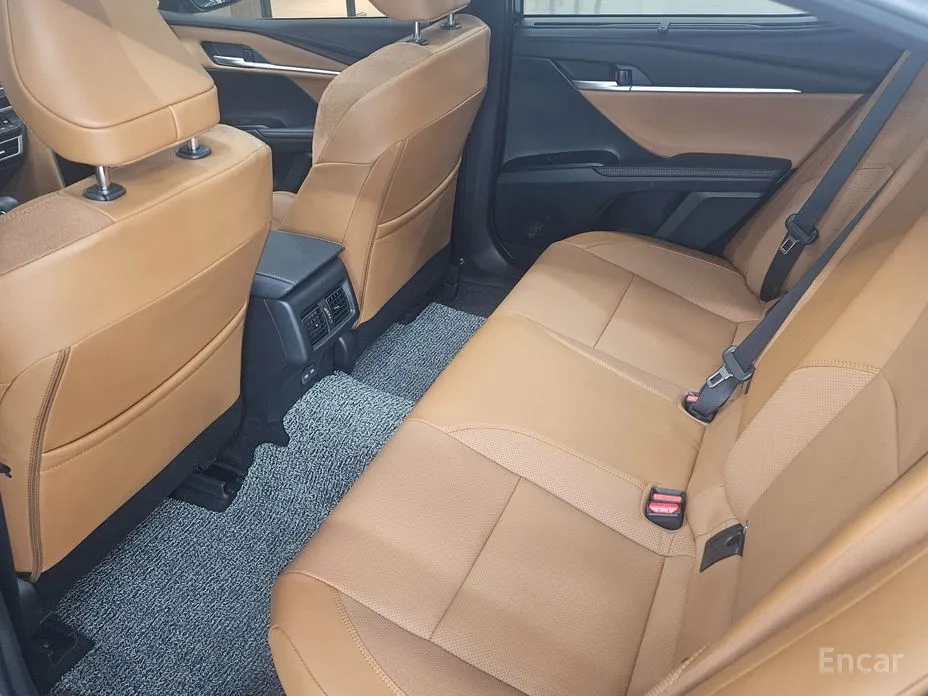 Фото 15 - Toyota Camry