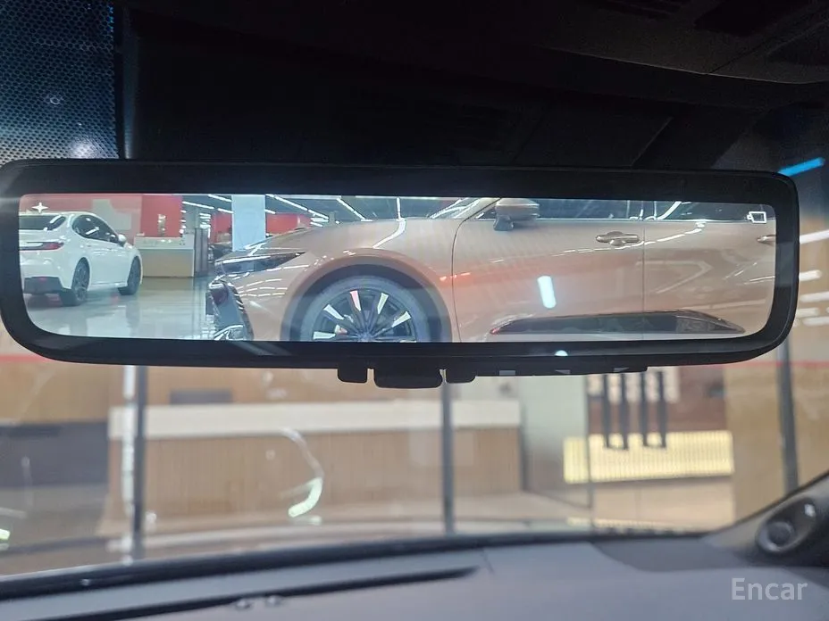 Фото 9 - Toyota Camry