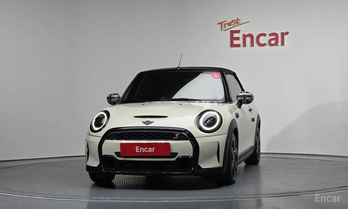 Фото 3 - Mini Cooper Convertible