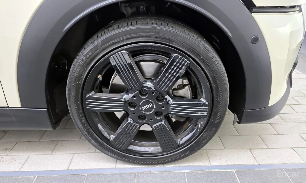 Фото 5 - Mini Cooper Convertible