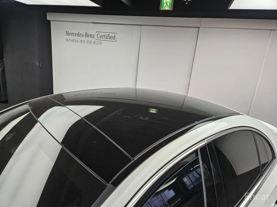 Фото 15 - Mercedes-Benz E-Class