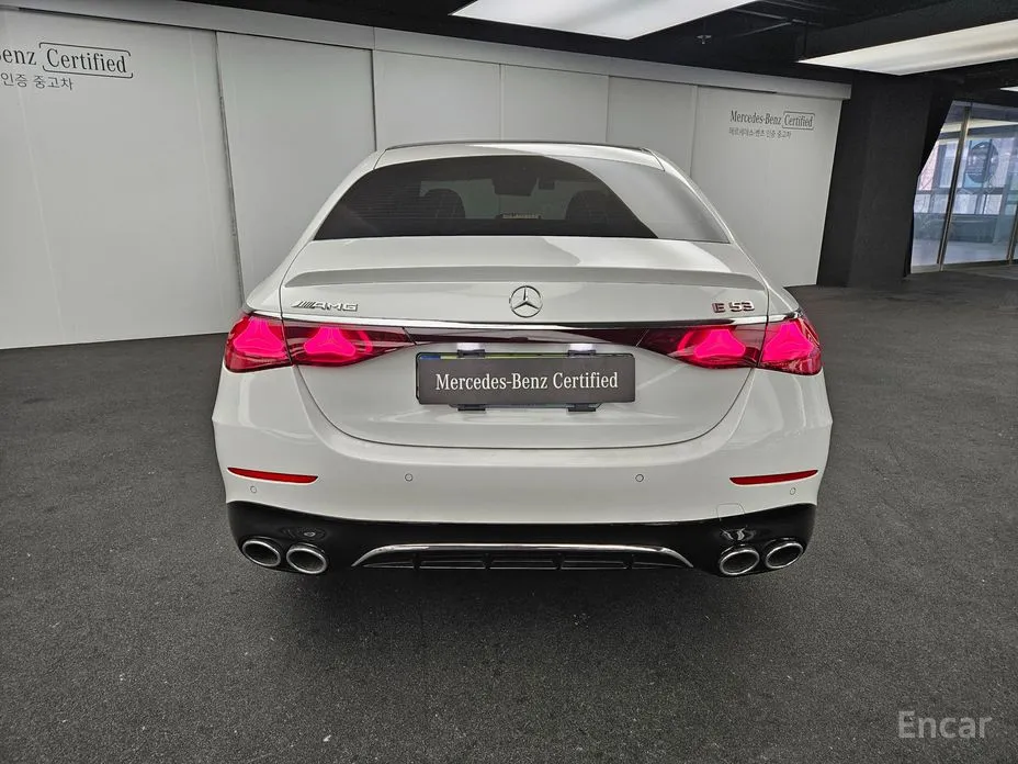 Фото 4 - Mercedes-Benz E-Class