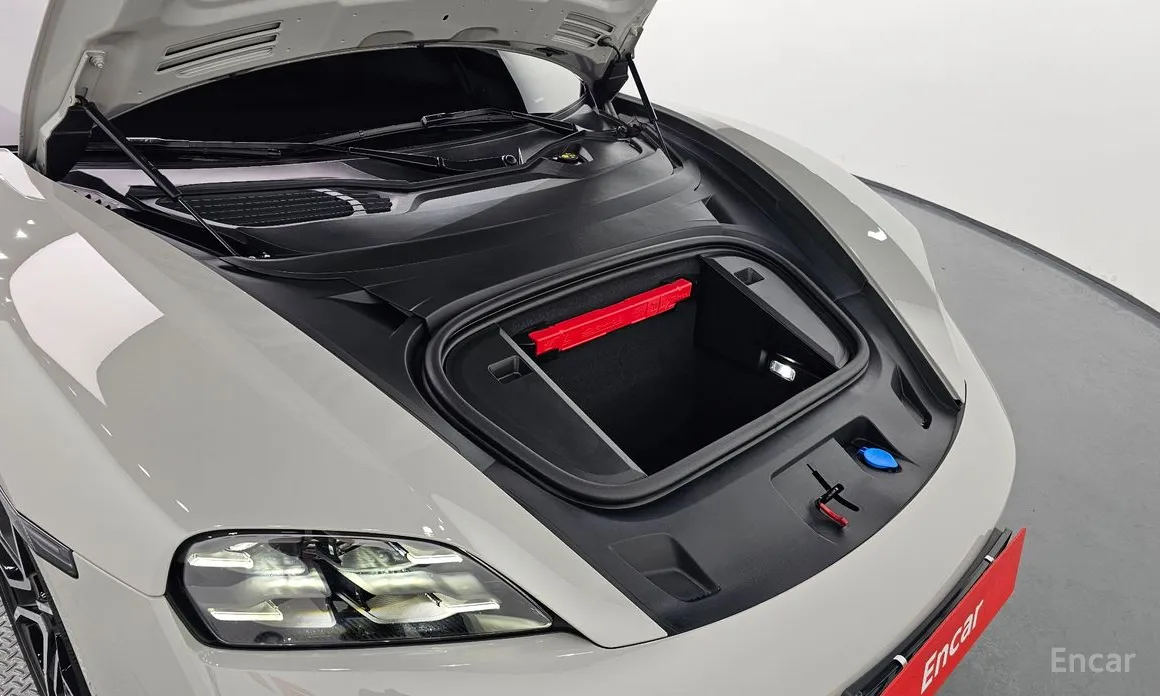 Фото 6 - Porsche Taycan