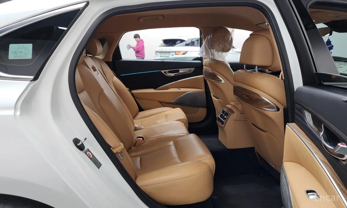 Фото 12 - Kia K9